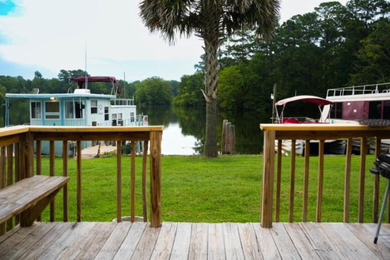 Bells Marina & Fishing Resort - Santee Lake Marion By I95 - Family Adventure, Pets On Request! Eutawville المظهر الخارجي الصورة